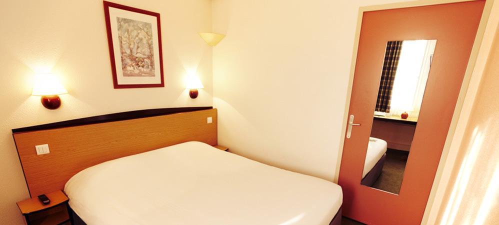 Campanile Avallon Sauvigny-le-Bois Kamer foto
