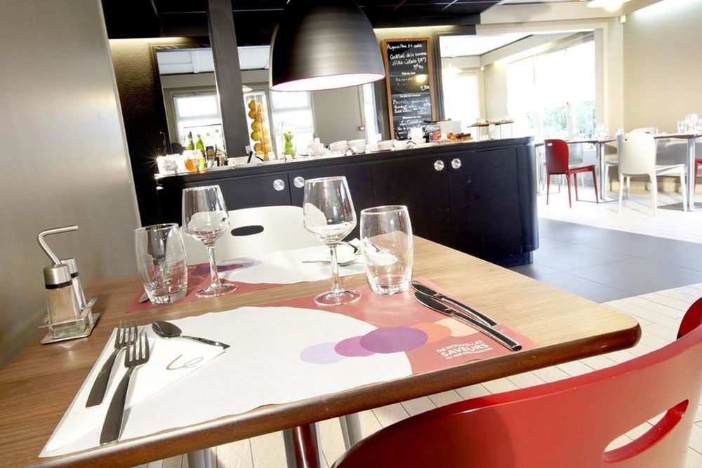 Campanile Avallon Sauvigny-le-Bois Restaurant foto